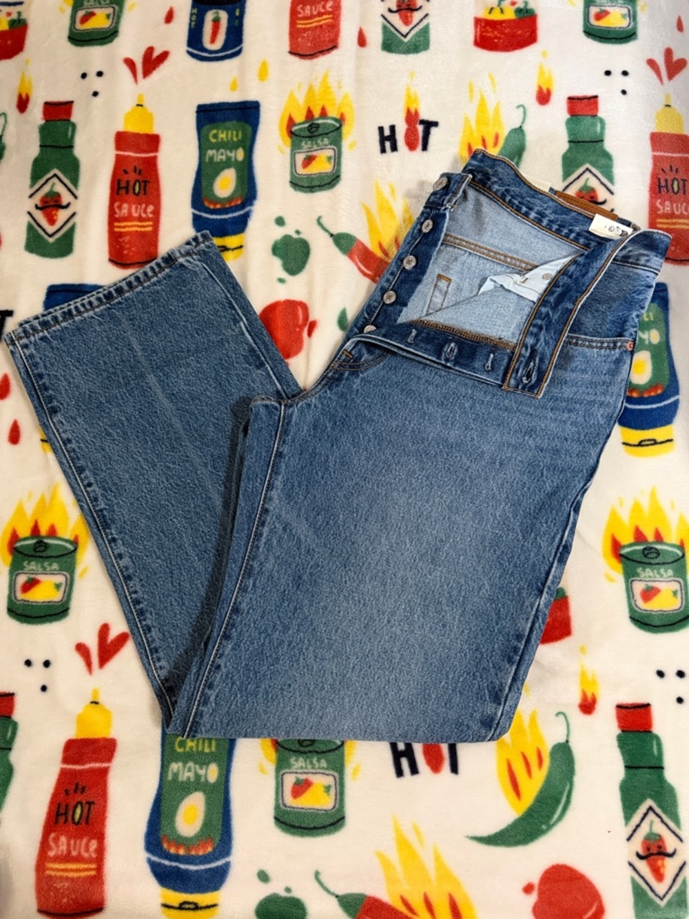 Women’s NWT Levi 501 90’s Jeans Mid Rise Straight Leg 33x32